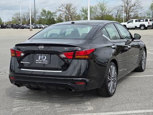 Super Black 2023 Nissan Altima 2.5 SL
