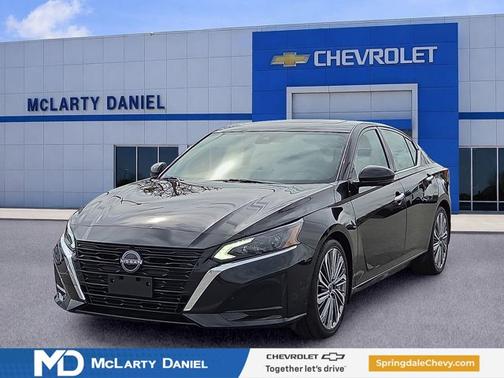 Super Black 2023 Nissan Altima 2.5 SL