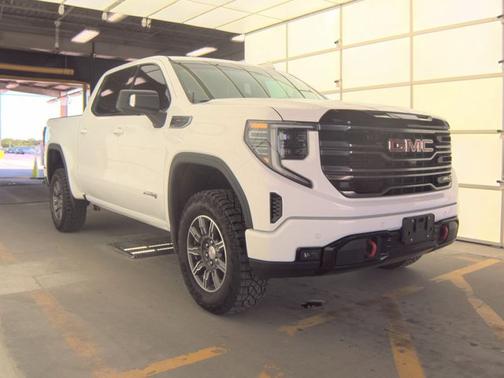Summit White 2025 GMC Sierra 1500 AT4