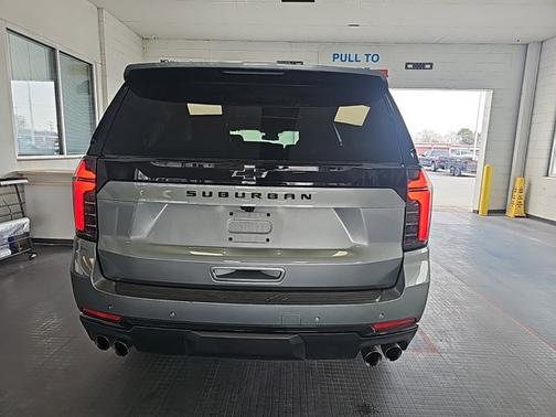 2025 Chevrolet Suburban Z71