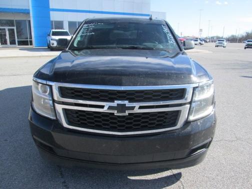 Photo 2 of 10 of 2019 Chevrolet Suburban LT