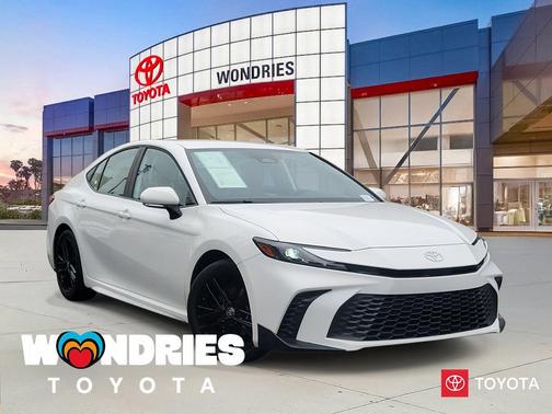 2025 Toyota Camry SE