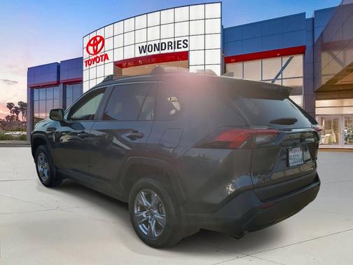 2023 Toyota RAV4 XLE