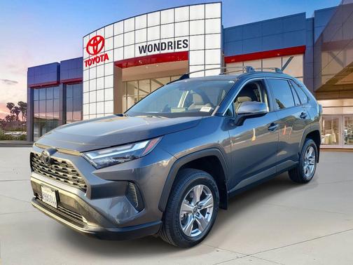 2023 Toyota RAV4 XLE