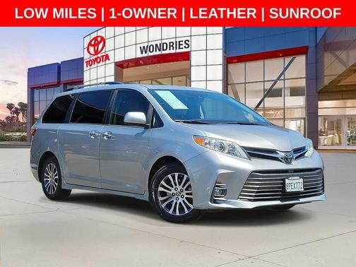 Celestial Silver Metallic 2020 Toyota Sienna XLE