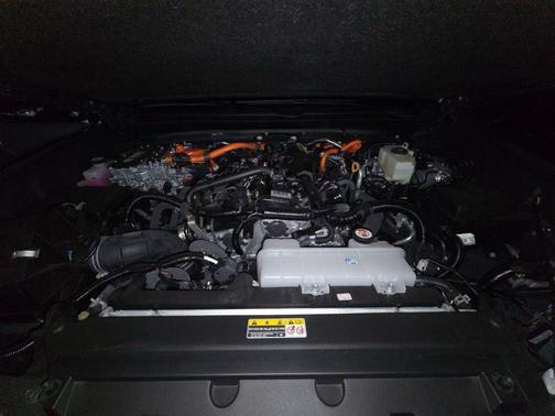2025 Toyota Tacoma Hybrid Trailhunter