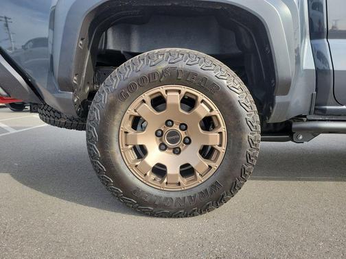 2025 Toyota Tacoma Hybrid Trailhunter