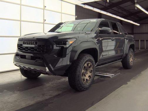 2025 Toyota Tacoma Hybrid Trailhunter