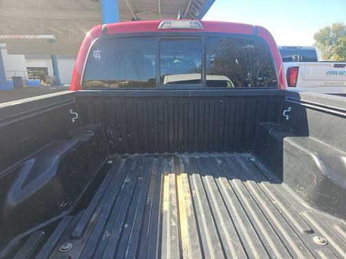 2016 Toyota Tacoma SR5