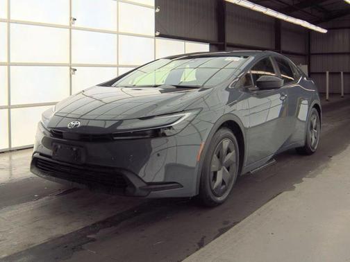 2025 Toyota Prius LE
