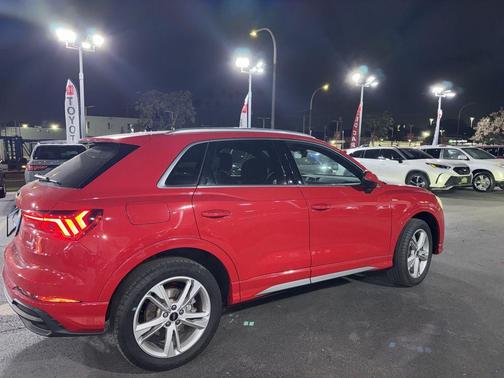 2023 Audi Q3 Premium 45 TFSI S line quattro Tiptronic