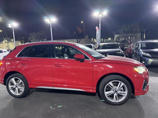 2023 Audi Q3 Premium 45 TFSI S line quattro Tiptronic