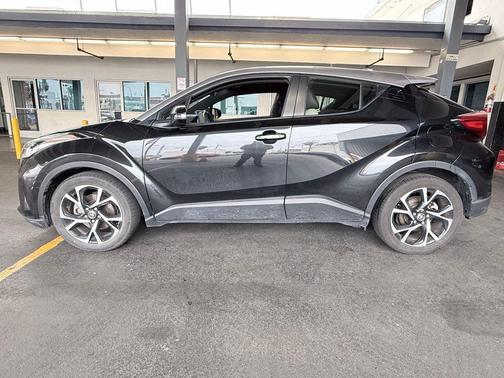 2020 Toyota C-HR XLE