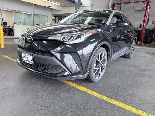 2020 Toyota C-HR XLE