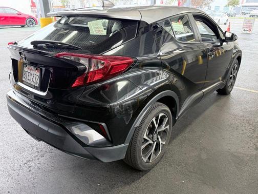 2020 Toyota C-HR XLE