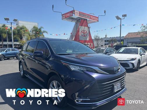 2023 Toyota Sienna XLE