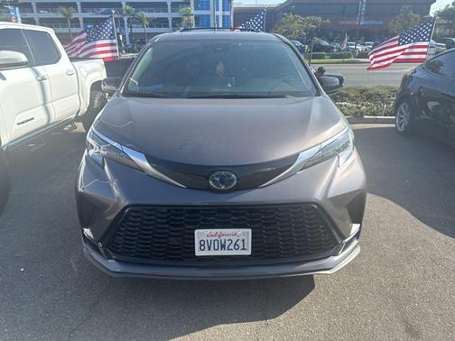 2021 Toyota Sienna XSE 7 Passenger