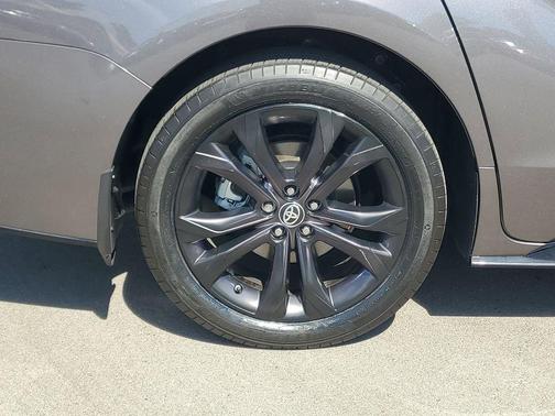 2021 Toyota Sienna XSE 7 Passenger