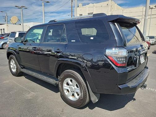 2022 Toyota 4Runner SR5