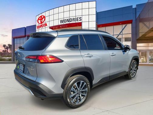 2022 Toyota Corolla Cross XLE