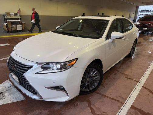 2018 Lexus ES 350 Base