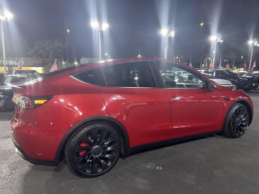 2023 Tesla Model Y Performance Dual Motor All-Wheel Drive