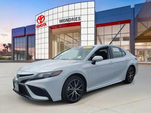 2024 Toyota Camry SE