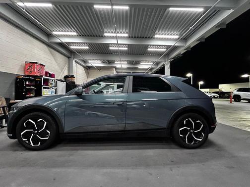 2023 Hyundai IONIQ 5 SE