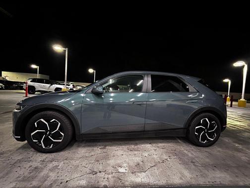 2023 Hyundai IONIQ 5 SE