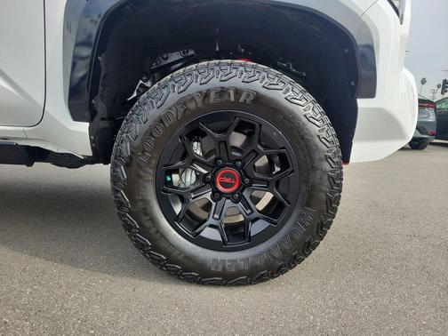 2025 Toyota Tacoma Hybrid TRD Pro