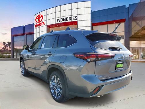 2026 Toyota Highlander Platinum