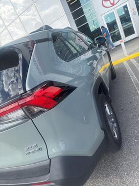 2022 Toyota RAV4 Hybrid XLE