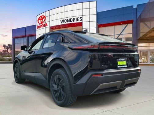 Midnight Black Metallic 2026 Toyota C-HR SE