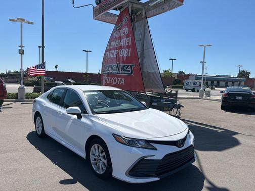 2024 Toyota Camry LE