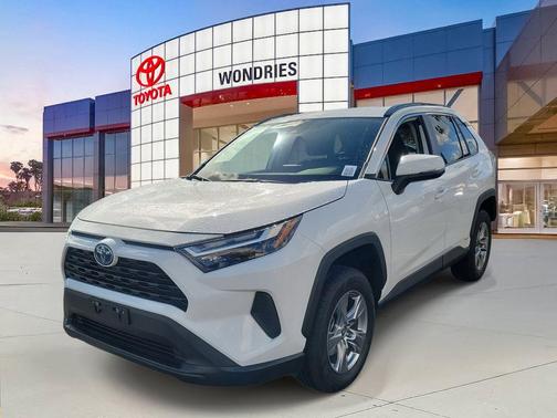 2024 Toyota RAV4 Hybrid XLE
