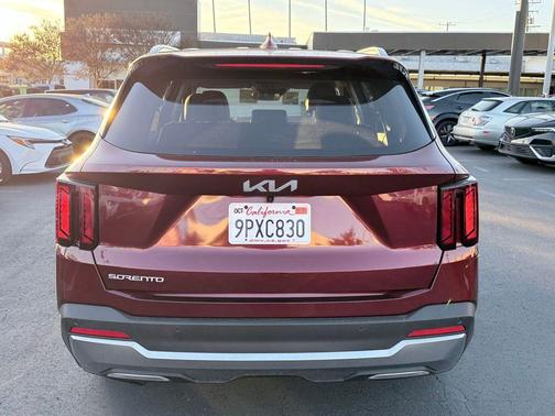 2025 Kia Sorento S