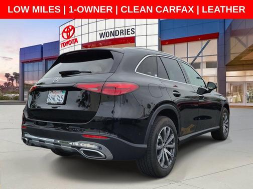 Graphite Gray Metallic 2026 Mercedes-Benz GLC 300 Base