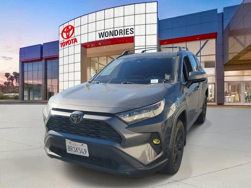 2020 Toyota RAV4 LE
