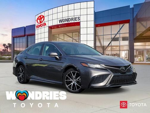 Predawn Gray Mica 2023 Toyota Camry SE