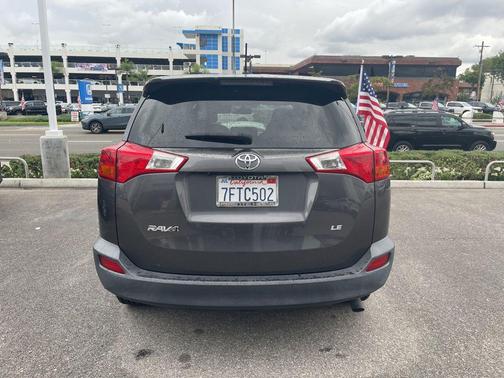 2014 Toyota RAV4 LE