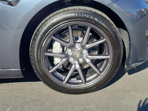 2020 Tesla Model 3 Standard Range