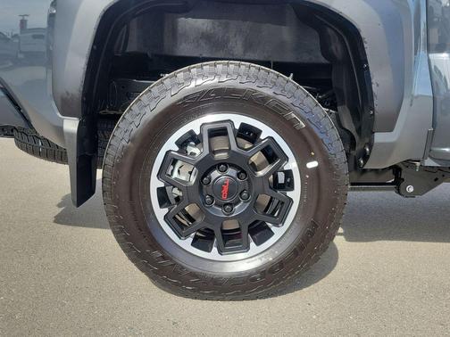 2026 Toyota Tacoma Hybrid TRD Off Road