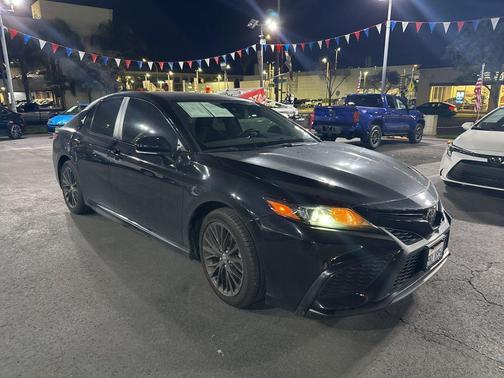 2022 Toyota Camry SE