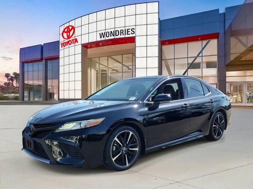 Midnight Black Metallic 2018 Toyota Camry XSE
