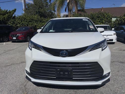 2021 Toyota Sienna Limited 7-Passenger