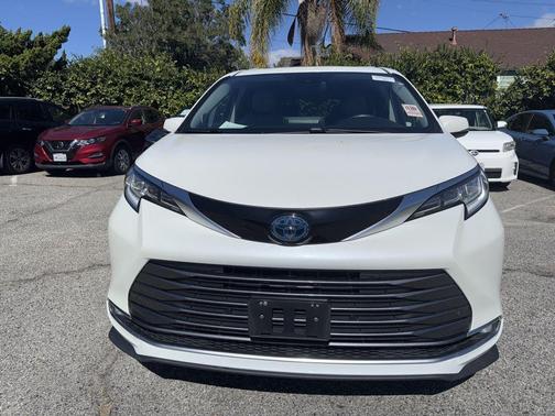 2021 Toyota Sienna Limited 7-Passenger
