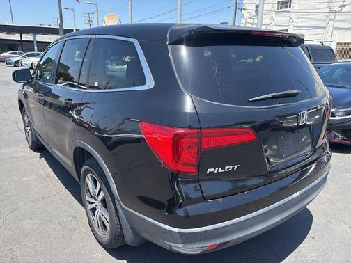 Crystal Black Pearl 2017 Honda Pilot EX