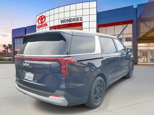 2026 Kia Carnival LXS