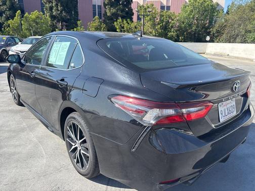 Midnight Black Metallic 2024 Toyota Camry SE
