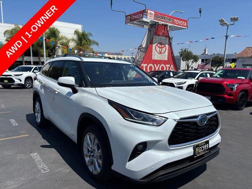 Pearl 2023 Toyota Highlander Hybrid Limited